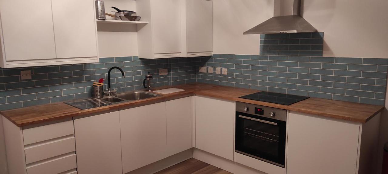 Adorable One-Bedroom Flat With Patio Garden. Southwick  Eksteriør billede
