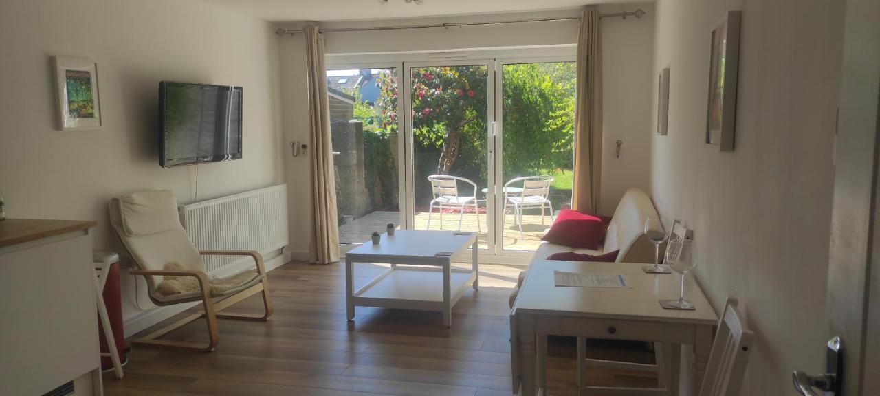 Adorable One-Bedroom Flat With Patio Garden. Southwick  Eksteriør billede